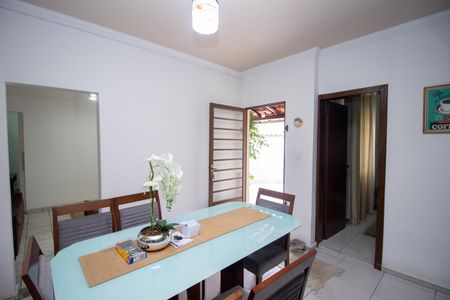 Casa à venda com 200m², 2 quartos e 1 vagaCopa