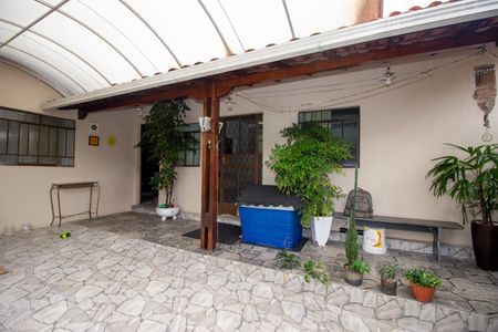 Casa à venda com 200m², 2 quartos e 1 vagaVaranda