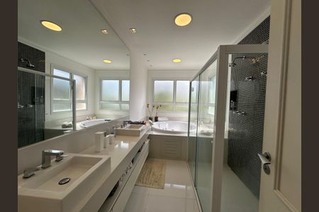 Casa de condomínio à venda com 498m², 3 quartos e 4 vagasBanheiro da Suíte 3