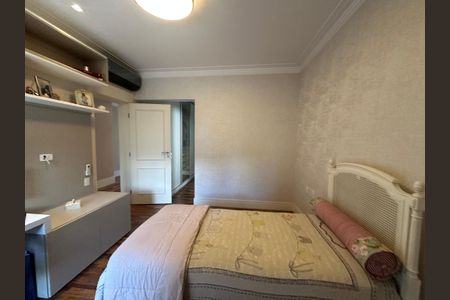 Casa de condomínio à venda com 498m², 3 quartos e 4 vagasSuíte 2