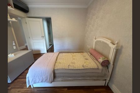 Casa de condomínio à venda com 498m², 3 quartos e 4 vagasSuíte 2