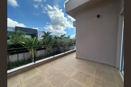 Casa de condomínio à venda com 498m², 3 quartos e 4 vagasVaranda