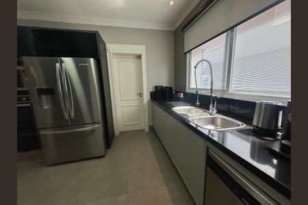 Casa de condomínio à venda com 498m², 3 quartos e 4 vagasCozinha