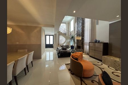 Casa de condomínio à venda com 498m², 3 quartos e 4 vagasSala