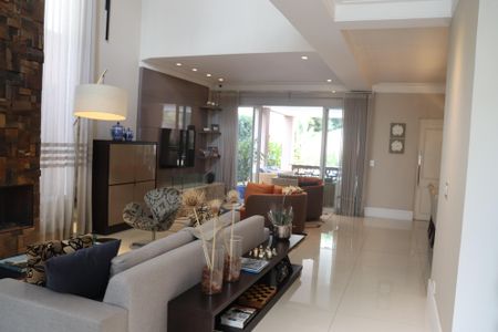 Casa de condomínio à venda com 498m², 3 quartos e 4 vagasSala