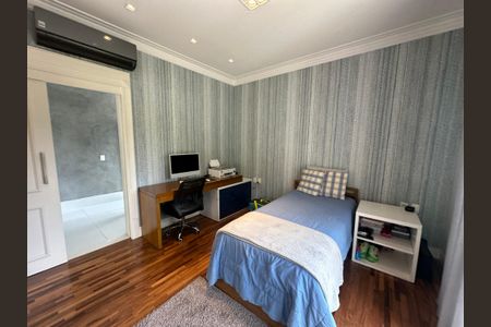 Casa de condomínio à venda com 498m², 3 quartos e 4 vagasSuíte 1