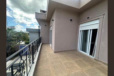 Casa de condomínio à venda com 498m², 3 quartos e 4 vagasVaranda