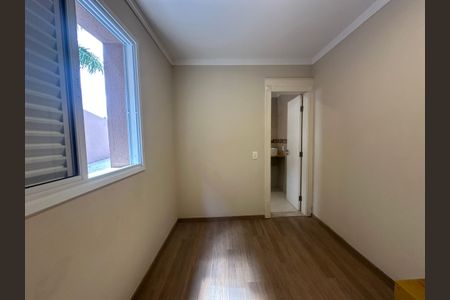 Casa de condomínio à venda com 498m², 3 quartos e 4 vagasQuarto de Serviço