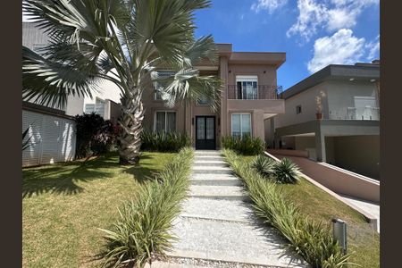 Casa de condomínio à venda com 498m², 3 quartos e 4 vagasFachada