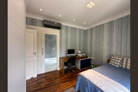 Casa de condomínio à venda com 498m², 3 quartos e 4 vagasSuíte 1