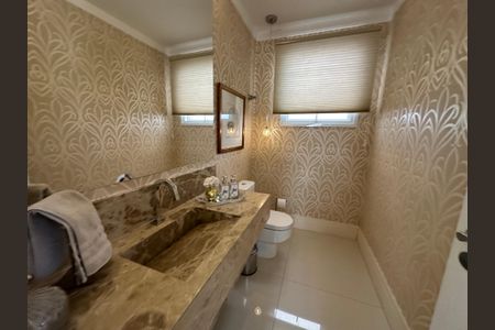 Casa de condomínio à venda com 498m², 3 quartos e 4 vagasLavabo