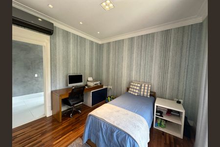 Casa de condomínio à venda com 498m², 3 quartos e 4 vagasSuíte 1