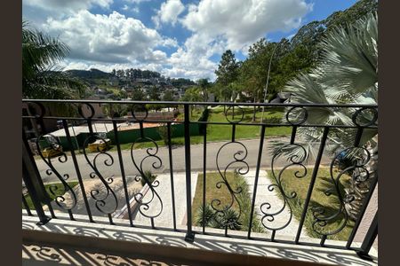 Casa de condomínio à venda com 498m², 3 quartos e 4 vagasVaranda