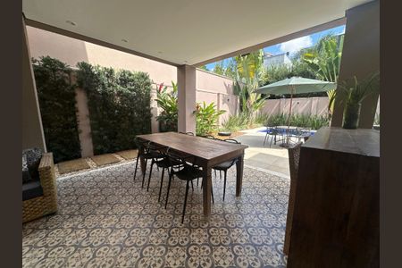 Casa de condomínio à venda com 498m², 3 quartos e 4 vagasÁrea comum