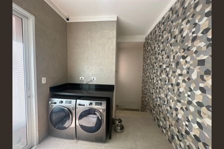 Casa de condomínio à venda com 498m², 3 quartos e 4 vagasÁrea de Serviço