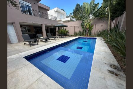 Casa de condomínio à venda com 498m², 3 quartos e 4 vagasPiscina
