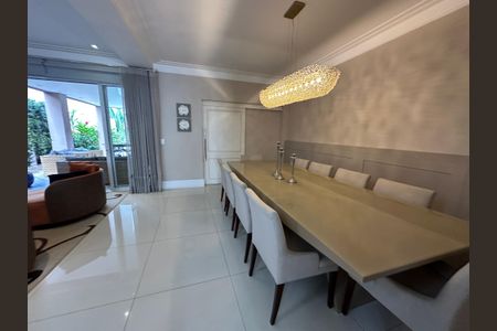 Casa de condomínio à venda com 498m², 3 quartos e 4 vagasSala de Jantar