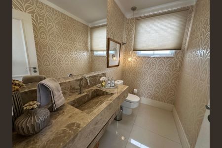 Casa de condomínio à venda com 498m², 3 quartos e 4 vagasLavabo