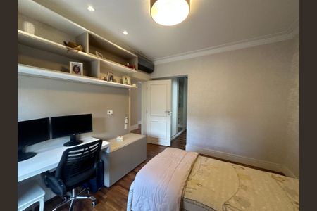 Casa de condomínio à venda com 498m², 3 quartos e 4 vagasSuíte 2