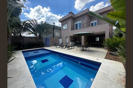 Casa de condomínio à venda com 498m², 3 quartos e 4 vagasPiscina