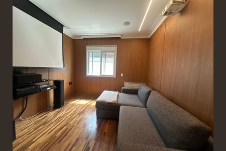 Casa de condomínio à venda com 498m², 3 quartos e 4 vagasSala íntima