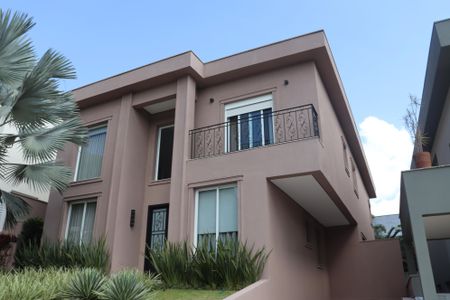 Casa de condomínio à venda com 498m², 3 quartos e 4 vagasFachada