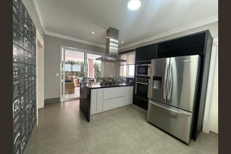 Casa de condomínio à venda com 498m², 3 quartos e 4 vagasCozinha