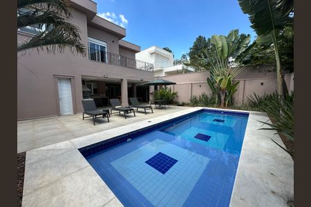 Casa de condomínio à venda com 498m², 3 quartos e 4 vagasPiscina