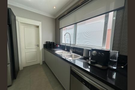 Casa de condomínio à venda com 498m², 3 quartos e 4 vagasCozinha