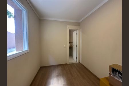 Casa de condomínio à venda com 498m², 3 quartos e 4 vagasQuarto de Serviço