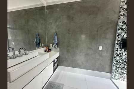 Casa de condomínio à venda com 498m², 3 quartos e 4 vagasBanheiro da Suíte 1