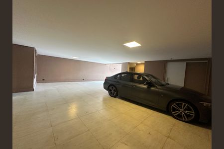 Casa de condomínio à venda com 498m², 3 quartos e 4 vagasGaragem