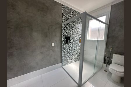 Casa de condomínio à venda com 498m², 3 quartos e 4 vagasBanheiro da Suíte 1