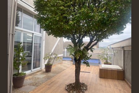 Casa de condomínio à venda com 334m², 5 quartos e 6 vagas Casa de condomínio à venda com 334m², 5 quartos e 6 vagasFoto 02