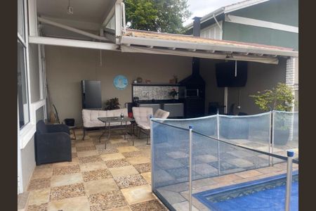 Casa de condomínio à venda com 334m², 5 quartos e 6 vagas Casa de condomínio à venda com 334m², 5 quartos e 6 vagasFoto 03