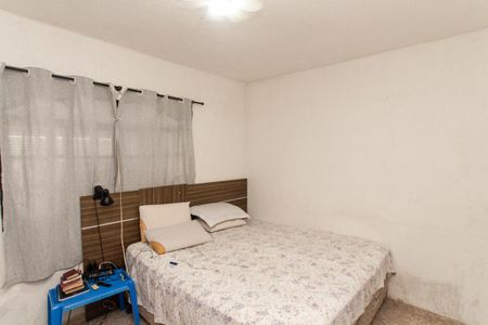 Casa à venda com 100m², 4 quartos e 2 vagas Casa à venda com 100m², 4 quartos e 2 vagasCasa 1 - Sala