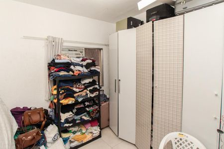 Casa à venda com 100m², 4 quartos e 2 vagas Casa à venda com 100m², 4 quartos e 2 vagasCasa 1 - Quarto 1