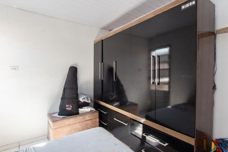 Casa à venda com 100m², 4 quartos e 2 vagas Casa à venda com 100m², 4 quartos e 2 vagasCasa 2 - Suíte 2