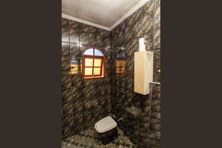 Casa à venda com 100m², 4 quartos e 2 vagas Casa à venda com 100m², 4 quartos e 2 vagasCasa 2 - Banheiro da Suíte 1