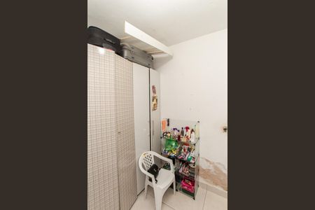 Casa à venda com 100m², 4 quartos e 2 vagas Casa à venda com 100m², 4 quartos e 2 vagasCasa 1 - Quarto 1