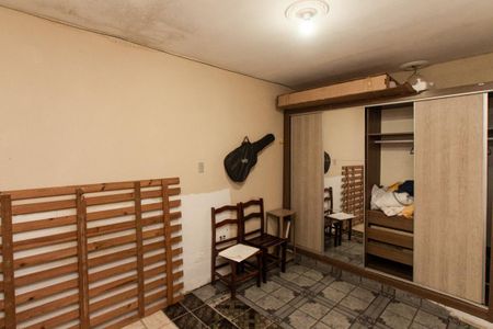 Casa à venda com 100m², 4 quartos e 2 vagas Casa à venda com 100m², 4 quartos e 2 vagasCasa 2 - Suíte 1