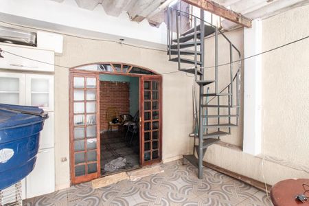 Casa à venda com 100m², 4 quartos e 2 vagas Casa à venda com 100m², 4 quartos e 2 vagasCasa 2 - Quintal