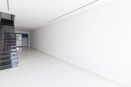 Casa à venda com 85m², 2 quartos e 1 vagaSala