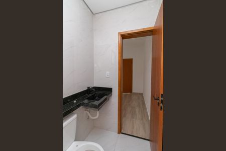 Casa à venda com 85m², 2 quartos e 1 vagaBanheiro da Suíte 2