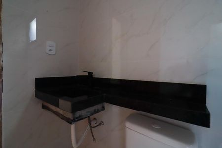 Casa à venda com 85m², 2 quartos e 1 vagaBanheiro da Suíte 2