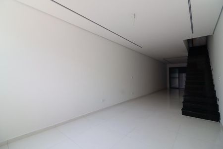 Casa à venda com 85m², 2 quartos e 1 vagaSala