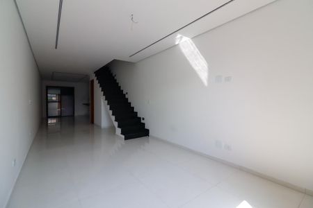 Sala de casa à venda com 2 quartos, 85m² em Vila Nhocuné, São Paulo