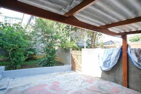 Casa para alugar com 50m², 2 quartos e 1 vagaQuintal