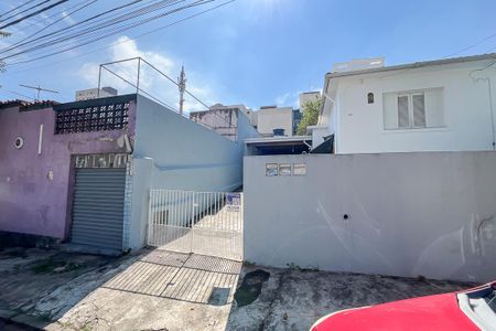 Casa para alugar com 50m², 2 quartos e 1 vagaFachada + plaquinha