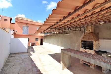 Casa para alugar com 200m², 4 quartos e 3 vagasQuintal 